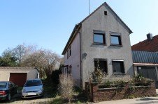 Hauptbild + Jüchen + EFH + sanierungsbedürftig + Bj. 1951 + ca. 857 m² Grundstück. + ca. 125 m² Wohnfläche +